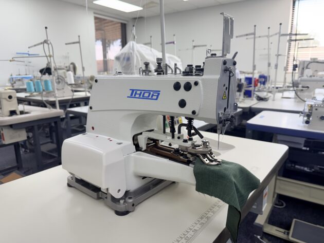 Thor RE 373D Industrial Button Sewing Machine.